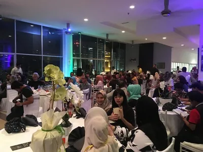 Momen di Arina Skyview