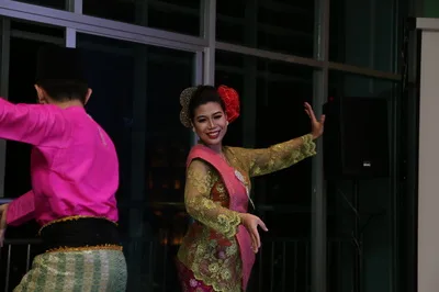 Momen di Arina Skyview