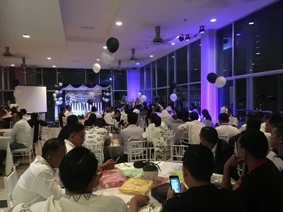 Momen di Arina Skyview