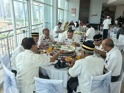 Momen di Arina Skyview