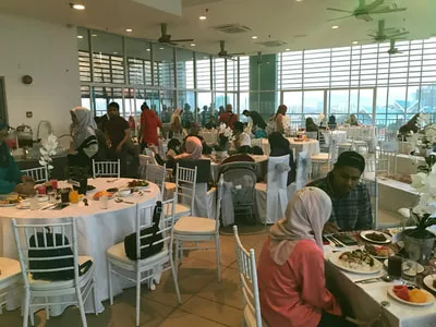 Momen di Arina Skyview