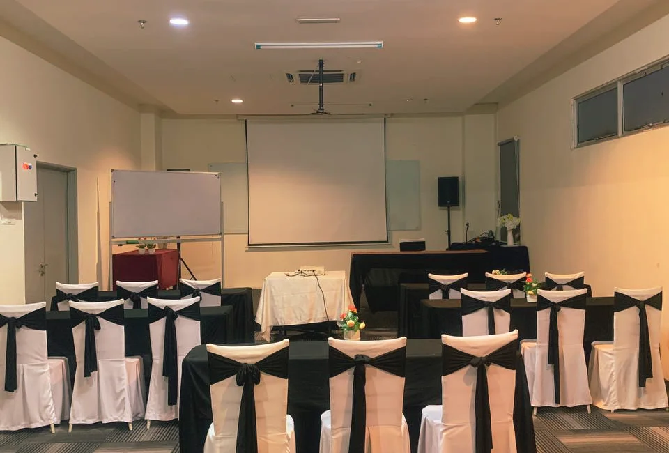Susun Atur Meeting & Seminar