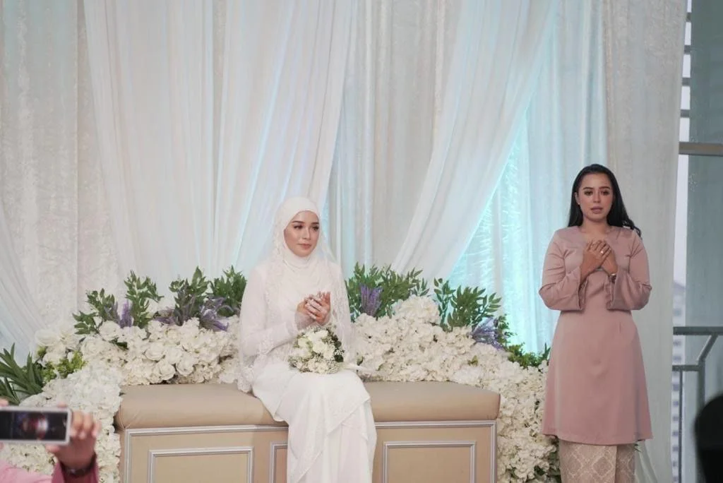 Momen di Arina Skyview